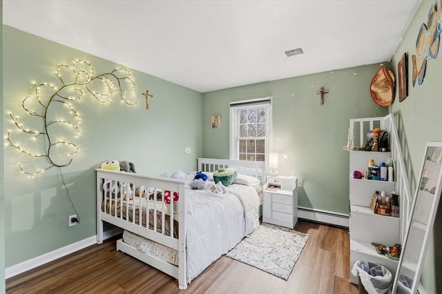 41 Roosevelt Ave, North Attleboro, MA 02760