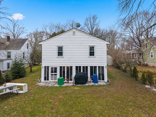 41 Roosevelt Ave, North Attleboro, MA 02760