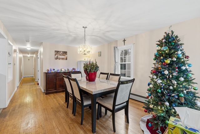 41 Roosevelt Ave, North Attleboro, MA 02760