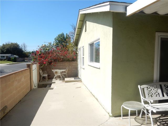 8000 Sale Avenue, West Hills, CA 91304