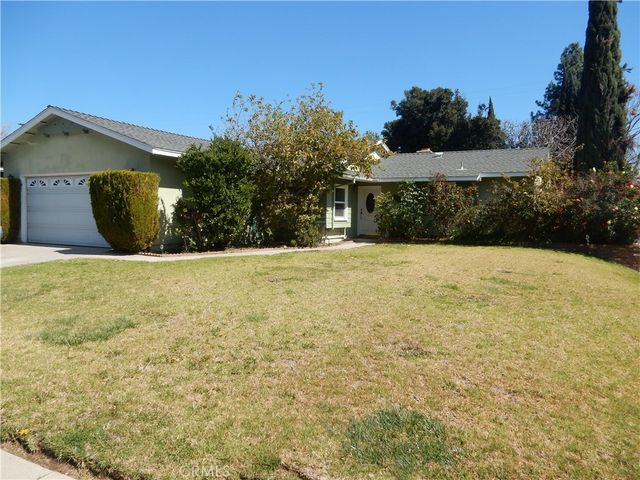 8000 Sale Avenue, West Hills, CA 91304