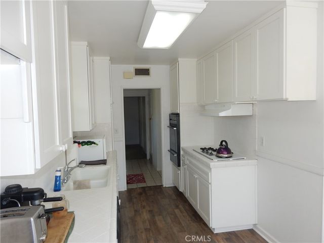 8000 Sale Avenue, West Hills, CA 91304
