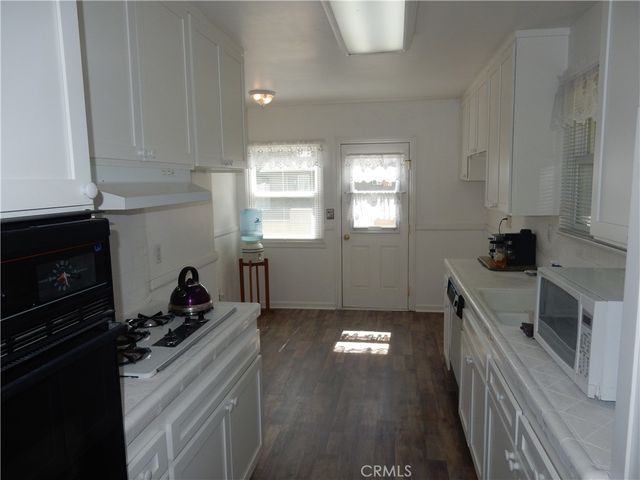 8000 Sale Avenue, West Hills, CA 91304