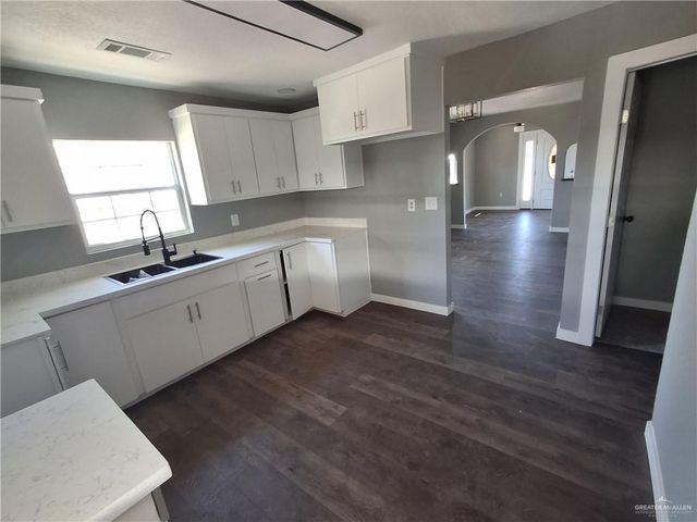 323 San Angelo Drive, Alamo, TX 78516