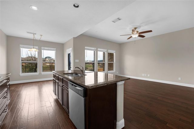 201 Seminole Canyon DR, Georgetown, TX 78628