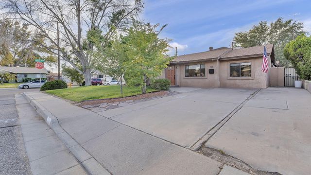1501 Garcia Street NE, Albuquerque, NM 87112