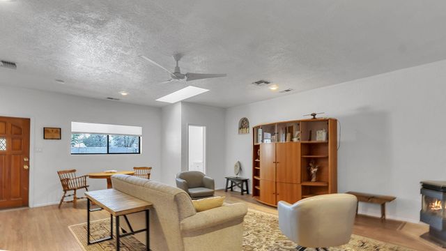 1501 Garcia Street NE, Albuquerque, NM 87112