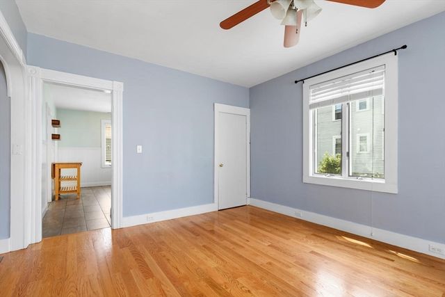 18 Willow Ave, Salem, MA 01970