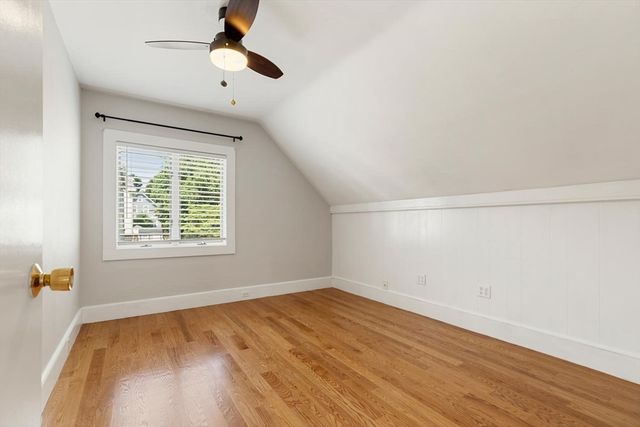 18 Willow Ave, Salem, MA 01970