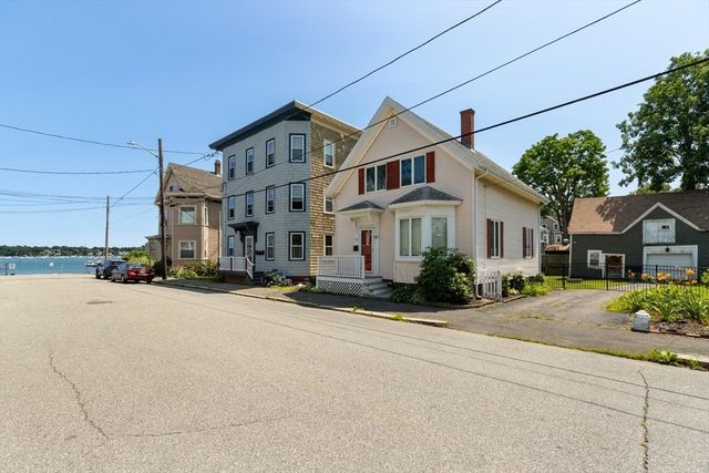 18 Willow Ave, Salem, MA 01970