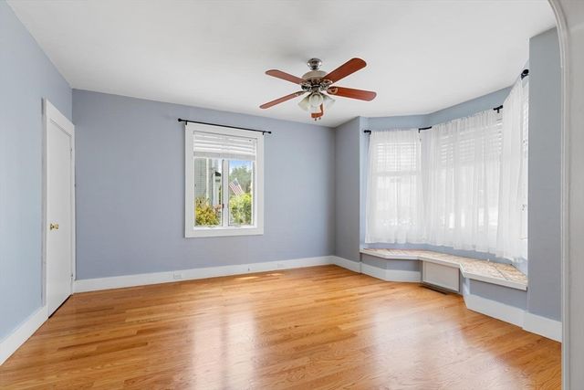 18 Willow Ave, Salem, MA 01970