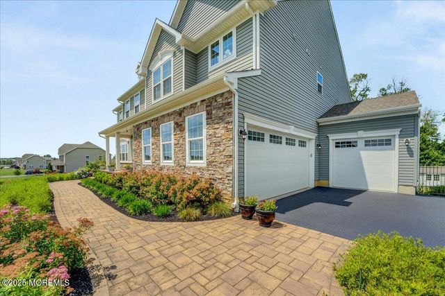35 Gina Drive, Allentown, NJ 08501