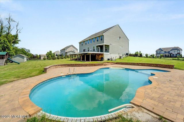35 Gina Drive, Allentown, NJ 08501