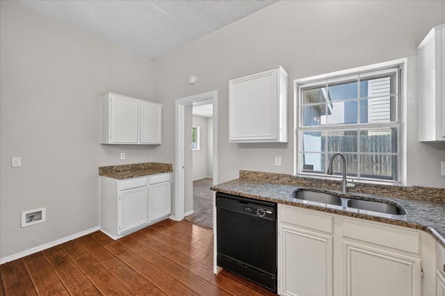5204 Cornvalley Drive, Arlington, TX 76017
