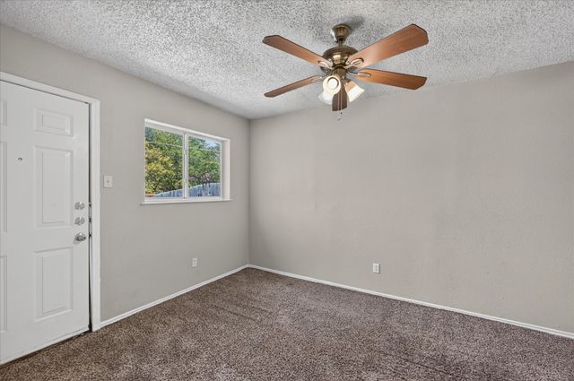 5204 Cornvalley Drive, Arlington, TX 76017