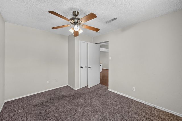 5204 Cornvalley Drive, Arlington, TX 76017
