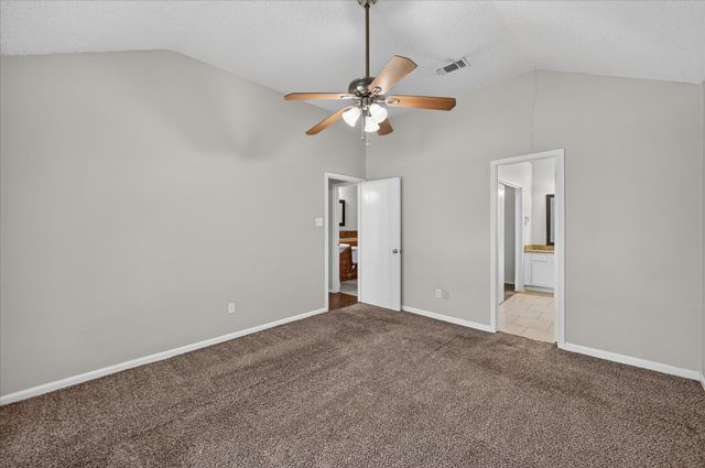 5204 Cornvalley Drive, Arlington, TX 76017