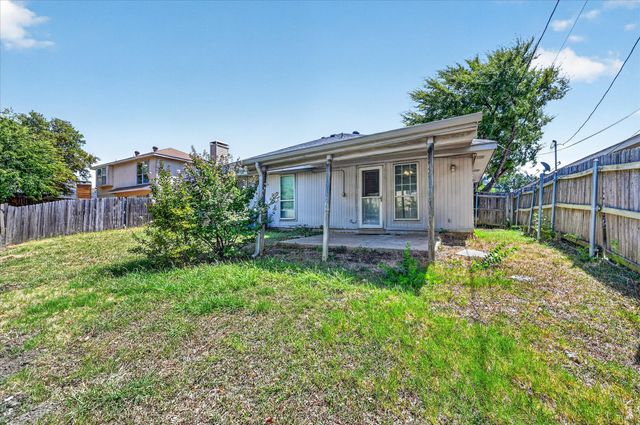 5204 Cornvalley Drive, Arlington, TX 76017