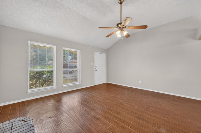 5204 Cornvalley Drive, Arlington, TX 76017