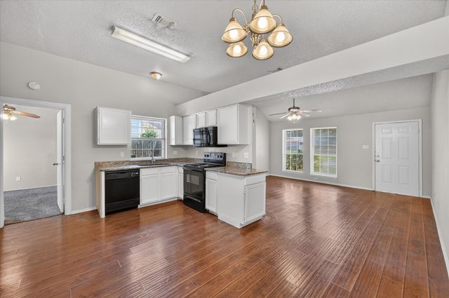 5204 Cornvalley Drive, Arlington, TX 76017