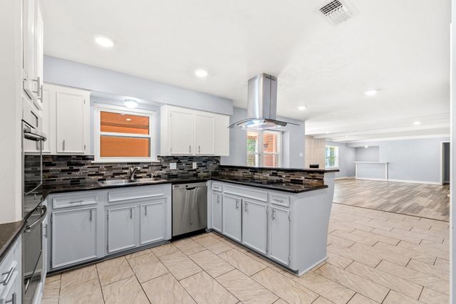 1103 Manatee Lane, Houston, TX 77090