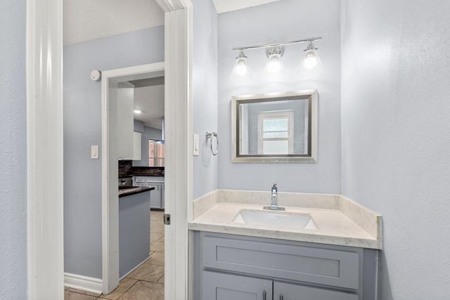 1103 Manatee Lane, Houston, TX 77090