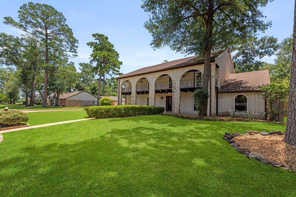 1103 Manatee Lane, Houston, TX 77090