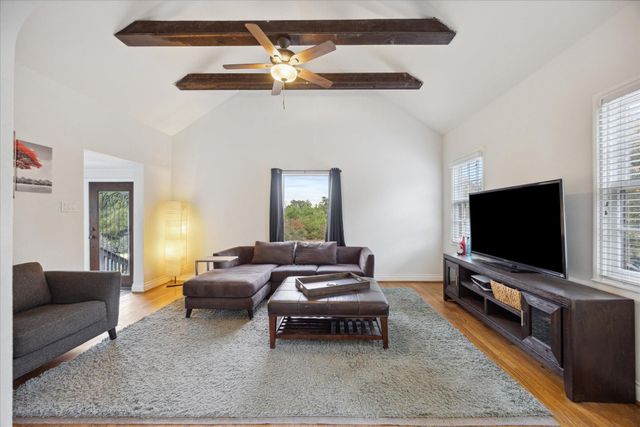 364 Ponderosa LOOP, Paige, TX 78659