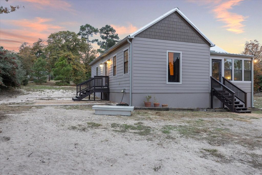364 Ponderosa LOOP, Paige, TX 78659