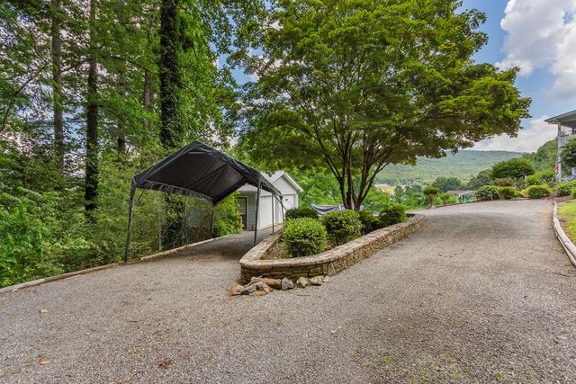 1938 Lakeview Summit Drive, Young Harris, GA 30582