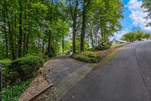 1938 Lakeview Summit Drive, Young Harris, GA 30582