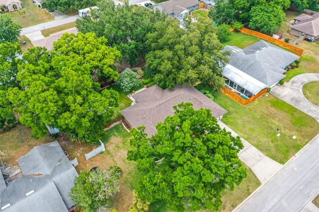 744 CEDAR KNOLL DRIVE N, Lakeland, FL 33809