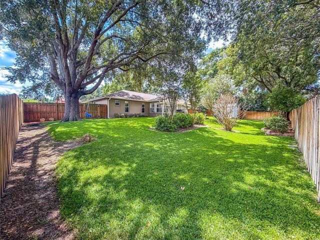 744 CEDAR KNOLL DRIVE N, Lakeland, FL 33809