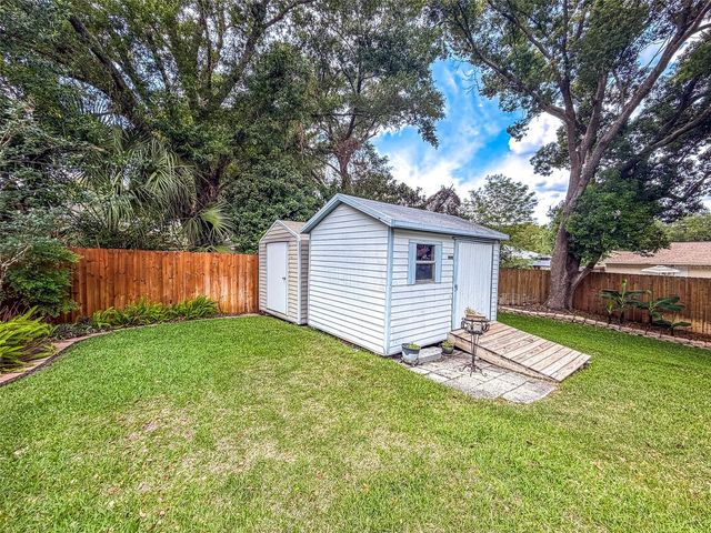 744 CEDAR KNOLL DRIVE N, Lakeland, FL 33809
