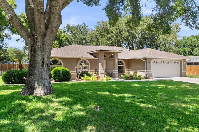 744 CEDAR KNOLL DRIVE N, Lakeland, FL 33809
