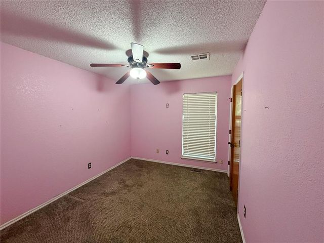 1425 NE 25th Street, Moore, OK 73160