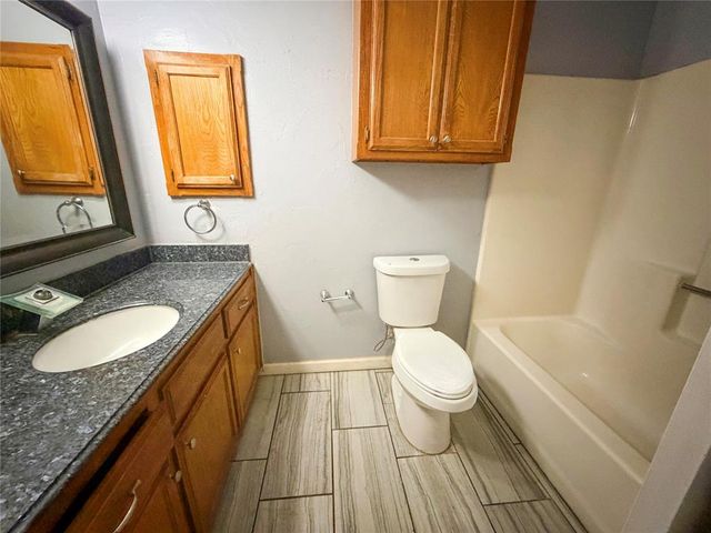 1425 NE 25th Street, Moore, OK 73160