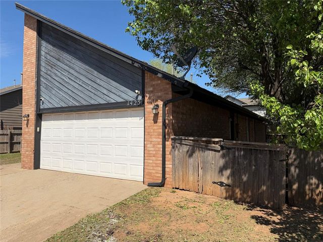 1425 NE 25th Street, Moore, OK 73160