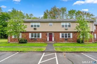 1081 Blue Hills Avenue B, Bloomfield, CT 06002