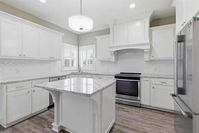 1255 Ravenhurst Drive, Lake Charles, LA 70611