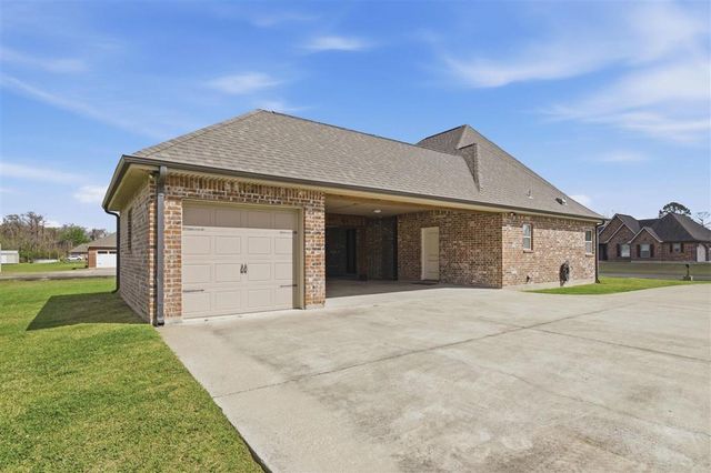 1255 Ravenhurst Drive, Lake Charles, LA 70611