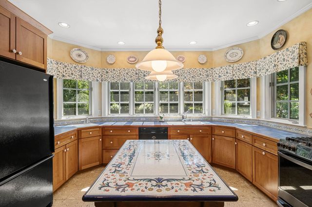 3 Rebekahs Way, Hollis, NH 03049