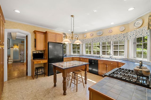 3 Rebekahs Way, Hollis, NH 03049