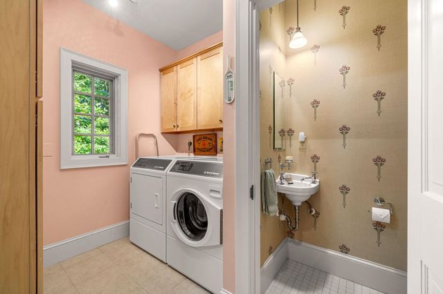 3 Rebekahs Way, Hollis, NH 03049