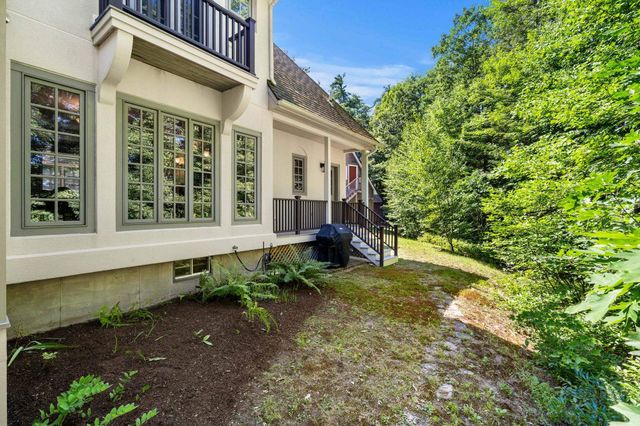 3 Rebekahs Way, Hollis, NH 03049