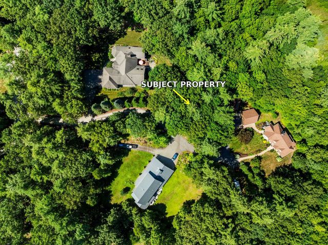 3 Rebekahs Way, Hollis, NH 03049