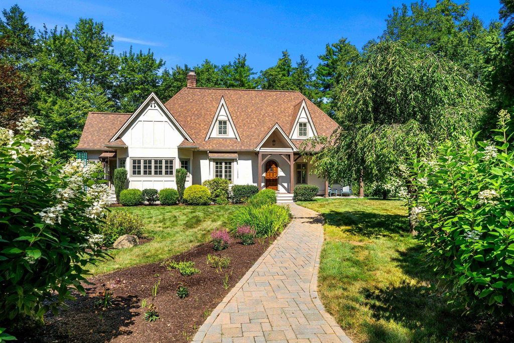 3 Rebekahs Way, Hollis, NH 03049