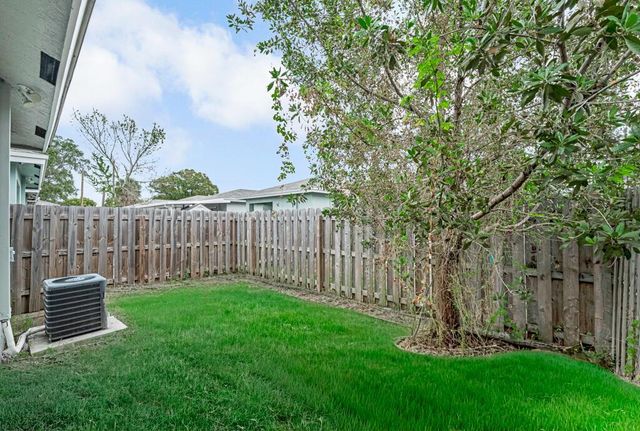 2618 Saginaw Avenue, West Palm Beach, FL 33409