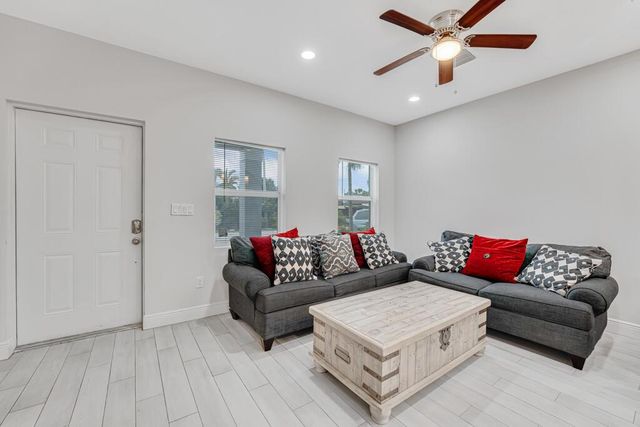 2618 Saginaw Avenue, West Palm Beach, FL 33409