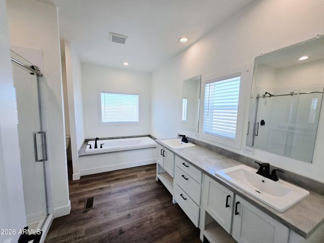 33016 W Cambridge Avenue, Tonopah, AZ 85354